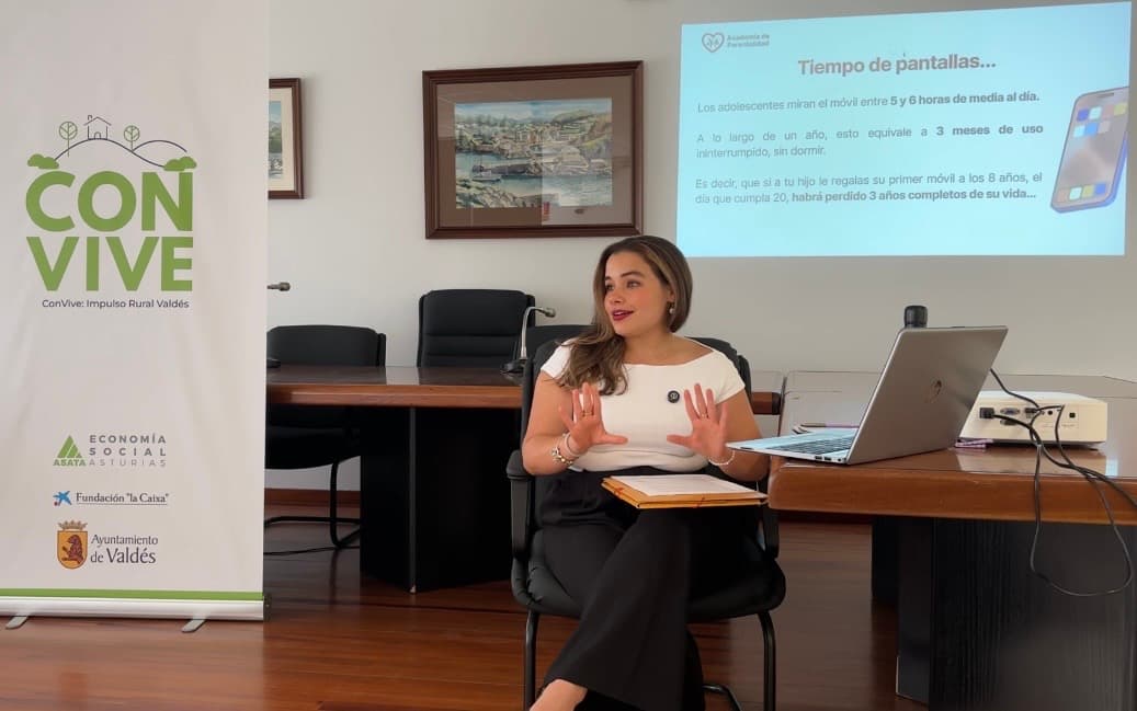 Rosalía Baamonde durante una presentación sobre bienestar digital